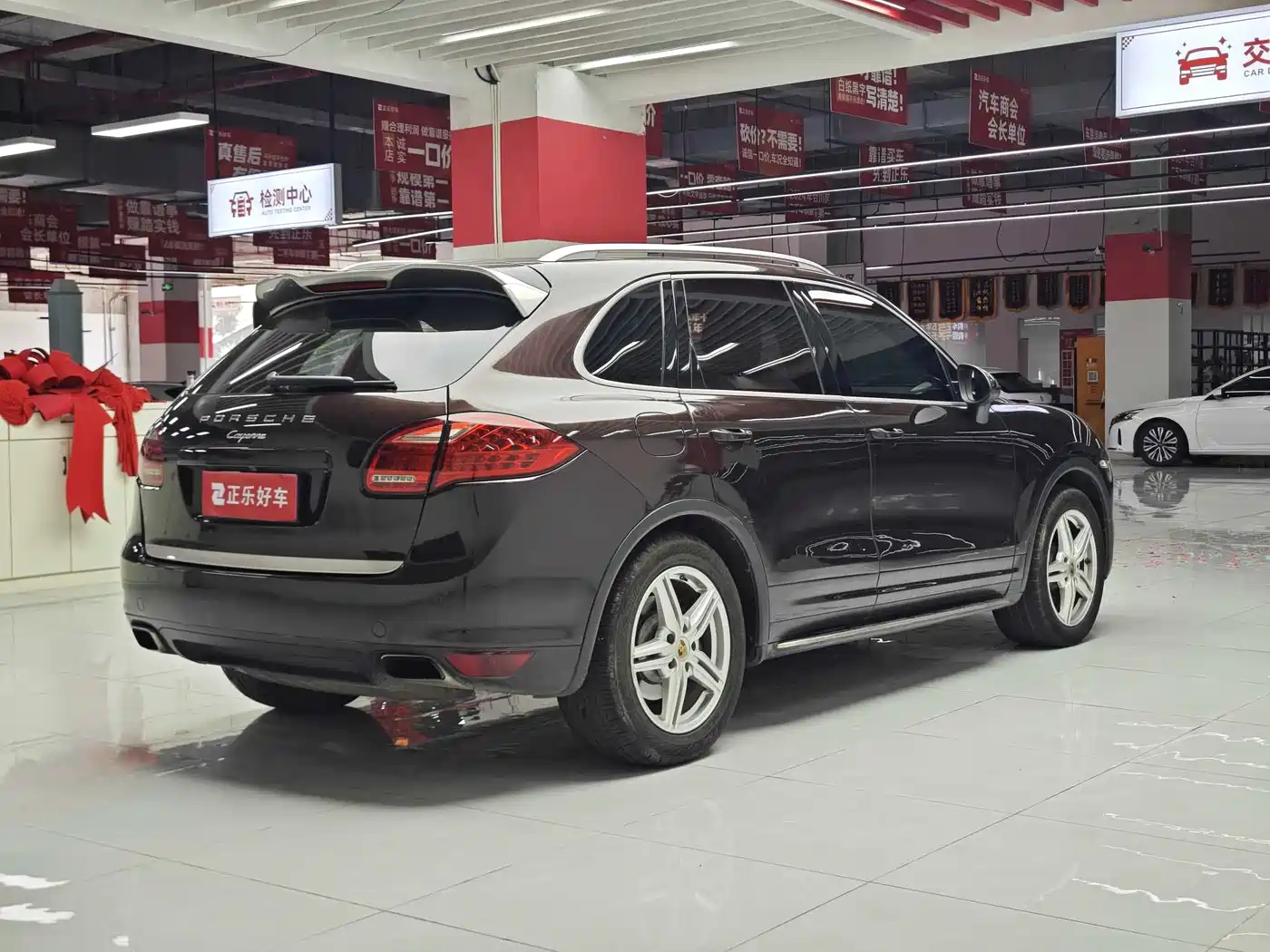 Porsche Cayenne 2011 Cayenne 3.0T фото 3