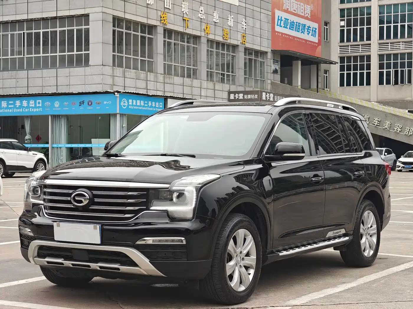 GAC Trumpchi Trumpchi GS8 2017 320T 2WD Luxury Edition (7-Seater)