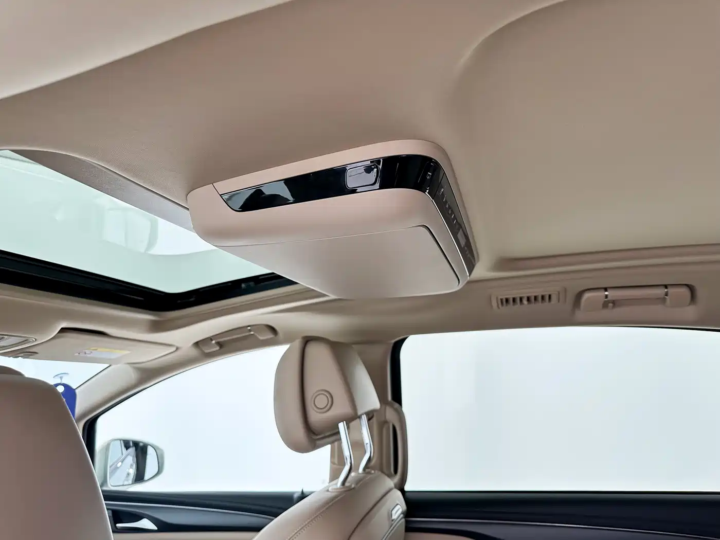 Buick GL8 New Energy 2025 Land Honor Premium Edition 7-Seater фото 12