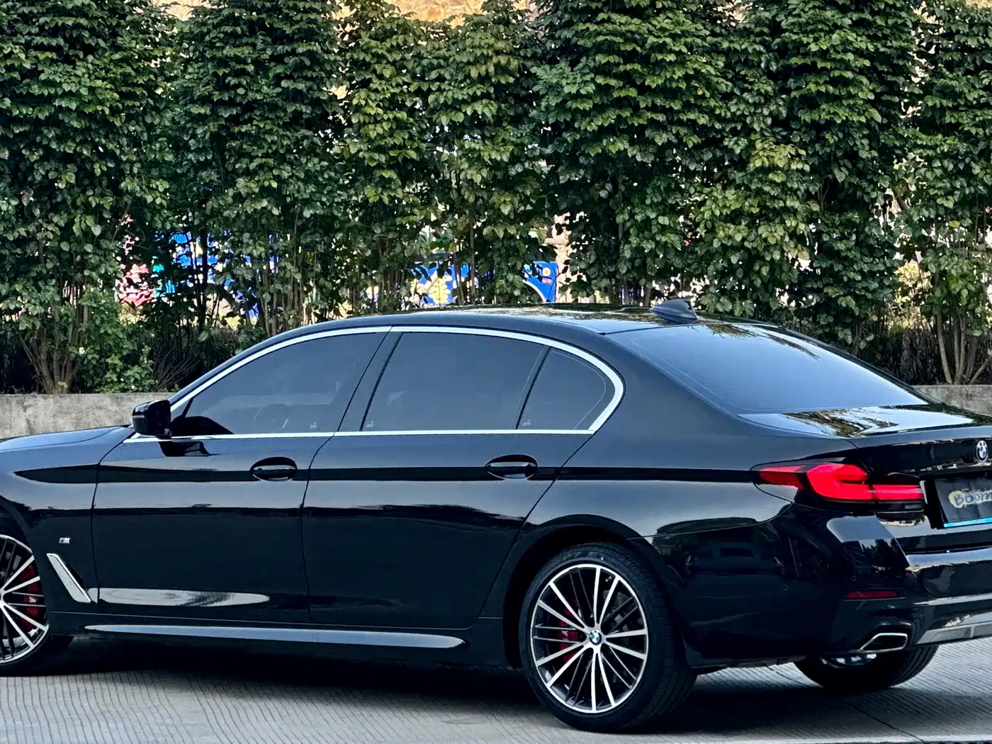 BMW 5 Series 2023 Facelift 530Li Leading M Sport Package фото 5