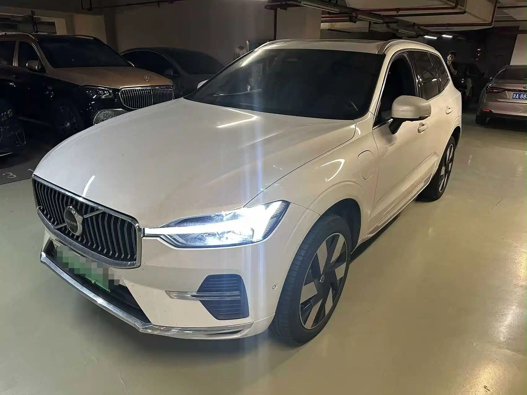 Photo 1 - Volvo XC60 Plug-in Hybrid