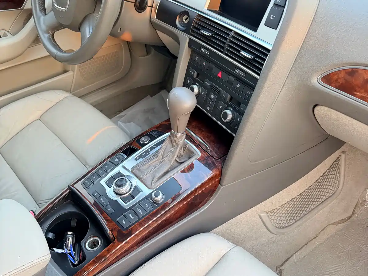 Photo 13 - Audi A6L