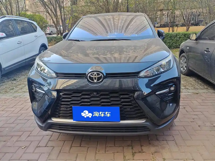 Toyota Wildlander 2022 2.0L CVT AWD Luxury PLUS Edition фото 2
