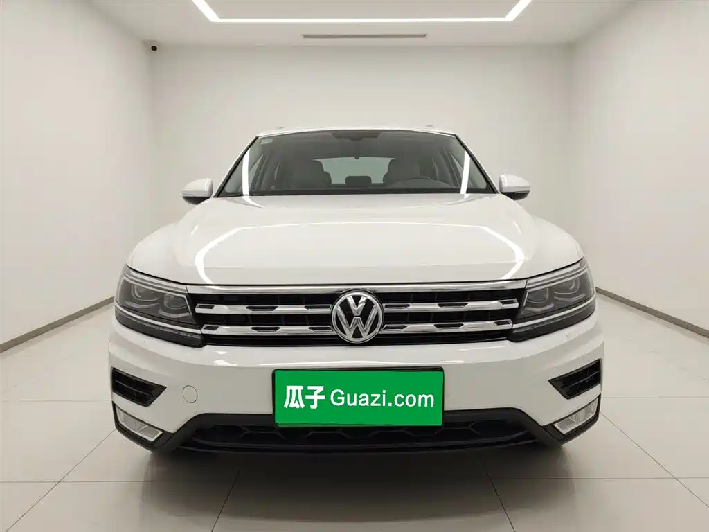 Volkswagen Tiguan L 2018 380TSI Automatic AWD Luxury Edition фото 24