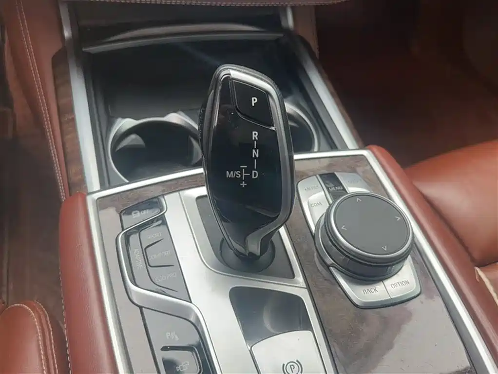 BMW 7 Series 2019 Facelift 740Li xDrive Executive Luxury Package фото 12