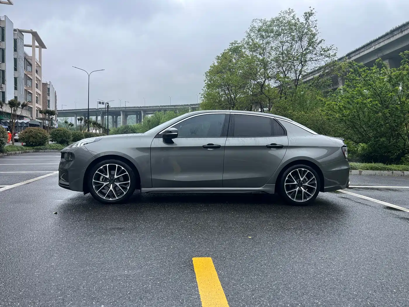 Lynk & Co 03 2021 2.0TD Auto Jin Champion Edition фото 4