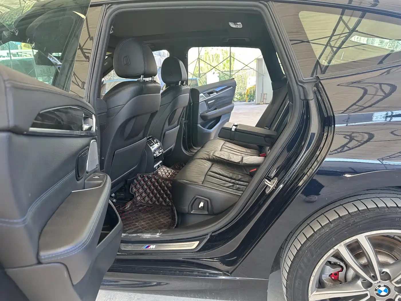 BMW 6 Series GT 2018 630i Luxury Design Package фото 16