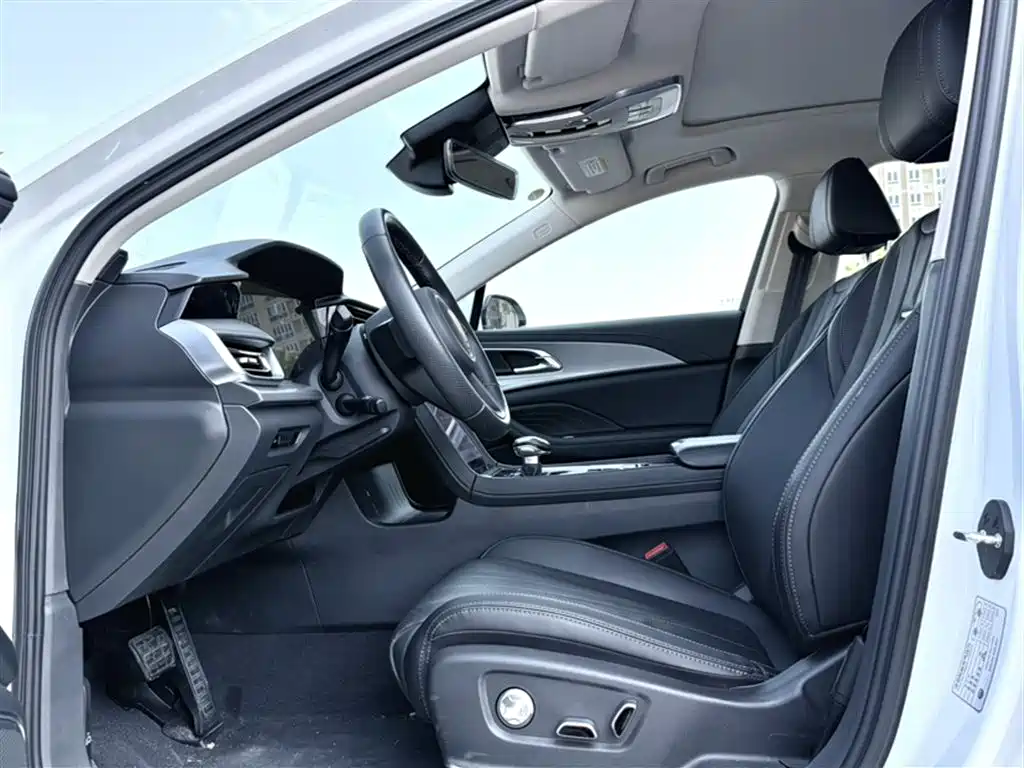 Hongqi H5 2023 1.5T HEV Smart Connect Flag Comfort фото 21