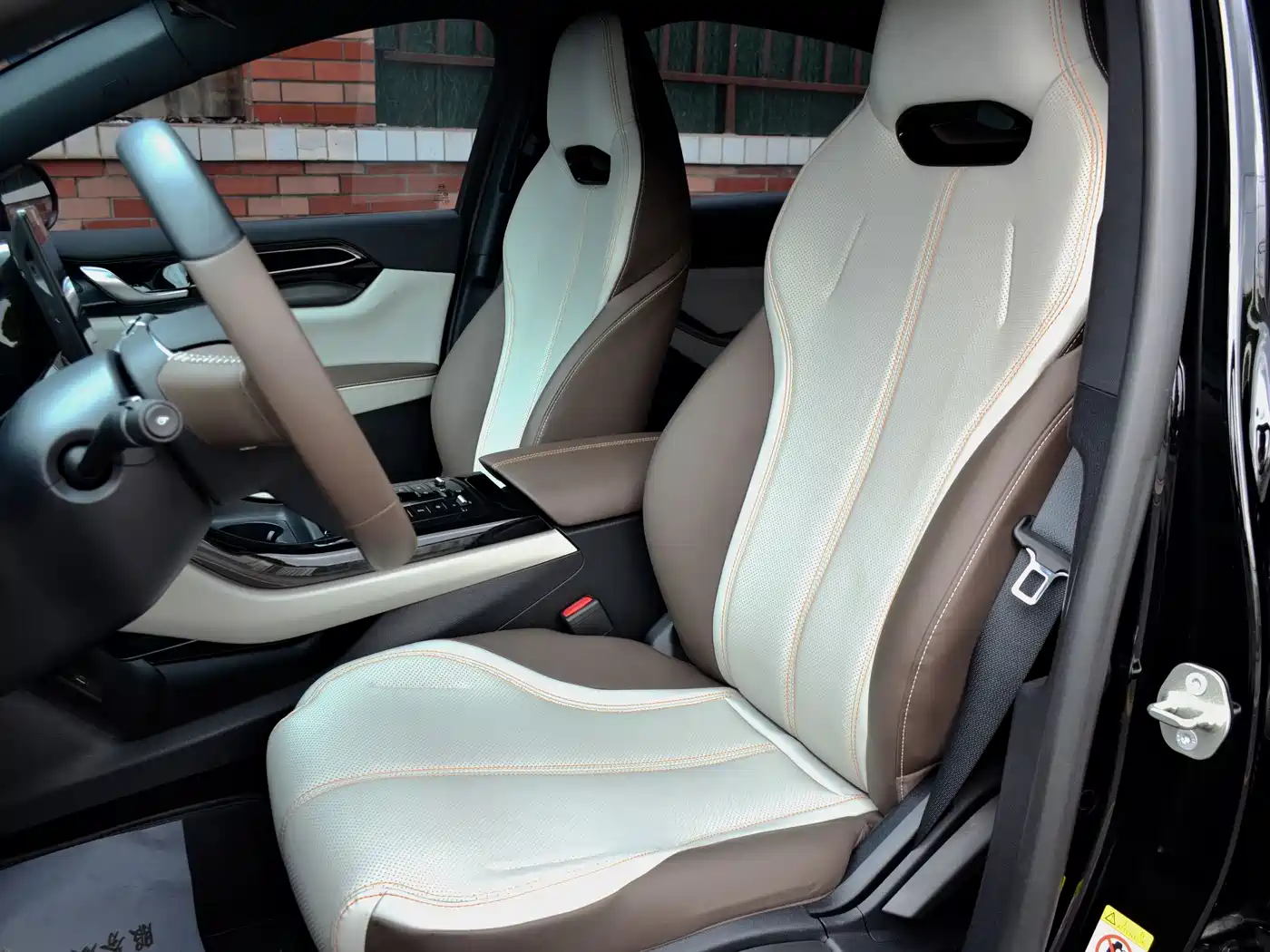 BYD Qin PLUS 2023 Champion Edition DM-i 55KM Leading фото 13
