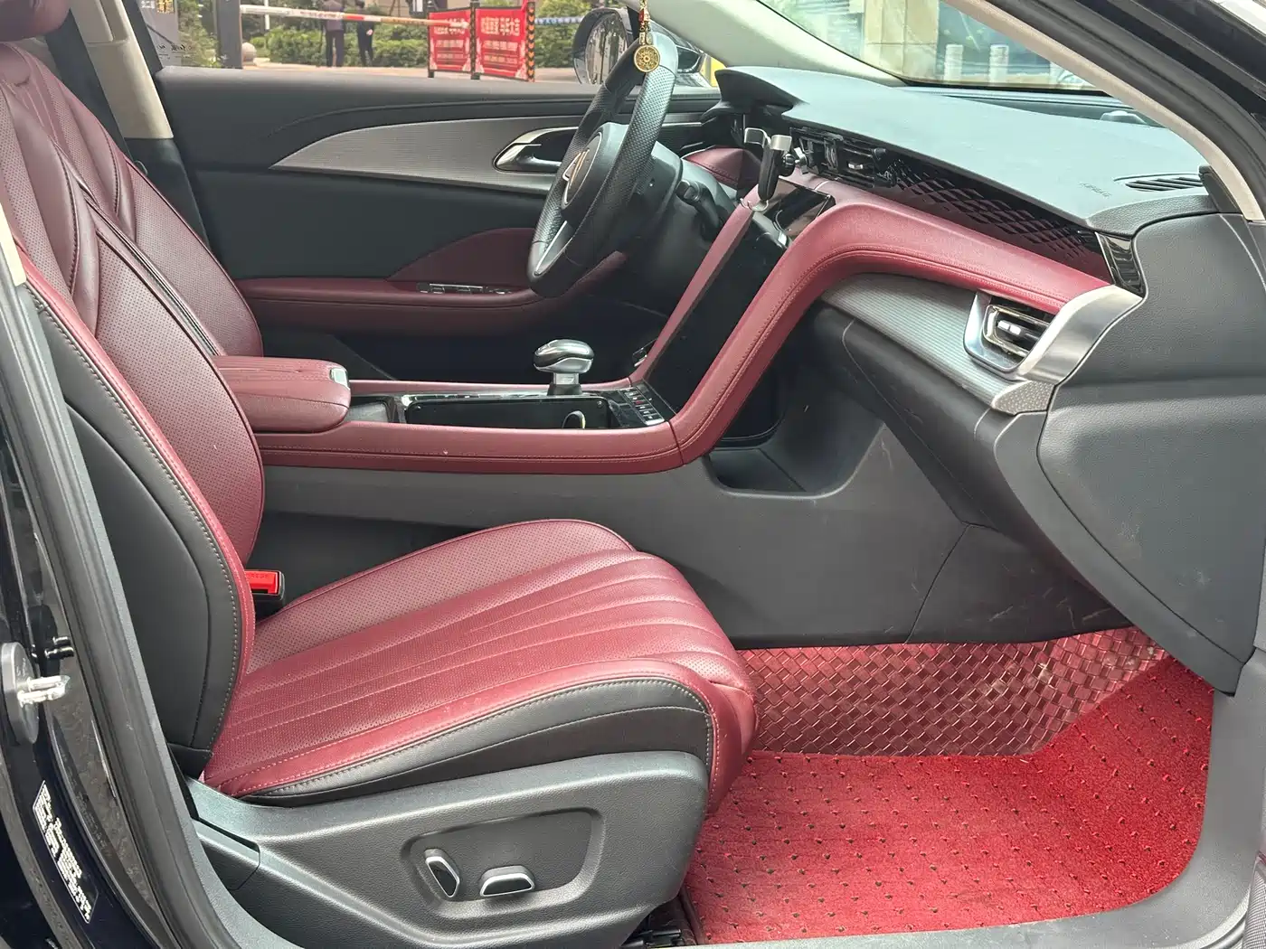 Hongqi H5 2024 1.5T DCT Smart Connect Flag Rhythm Edition фото 9