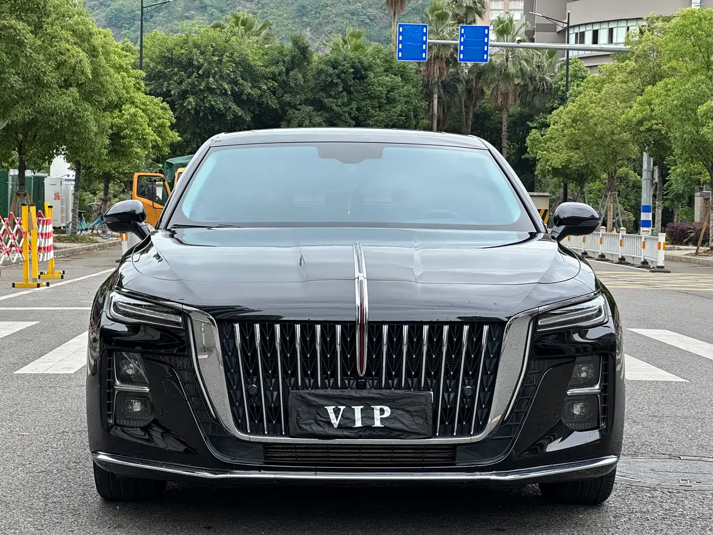 Hongqi H5 2024 1.5T DCT Smart Connect Flag Rhythm Edition фото 2
