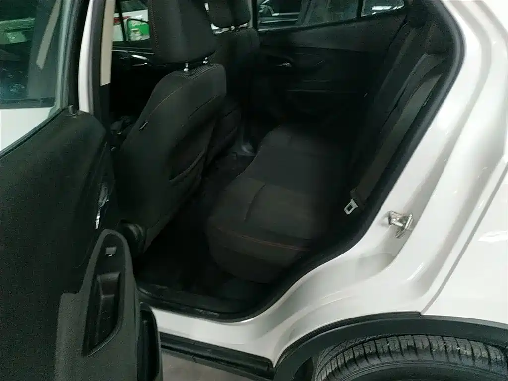 Buick Encore 2016 18T Automatic 2WD Urban Leading фото 13