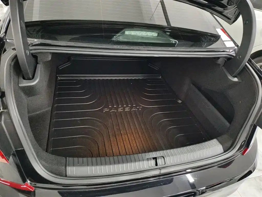 Volkswagen Passat 2023 Facelift 330TSI Elite Edition фото 13