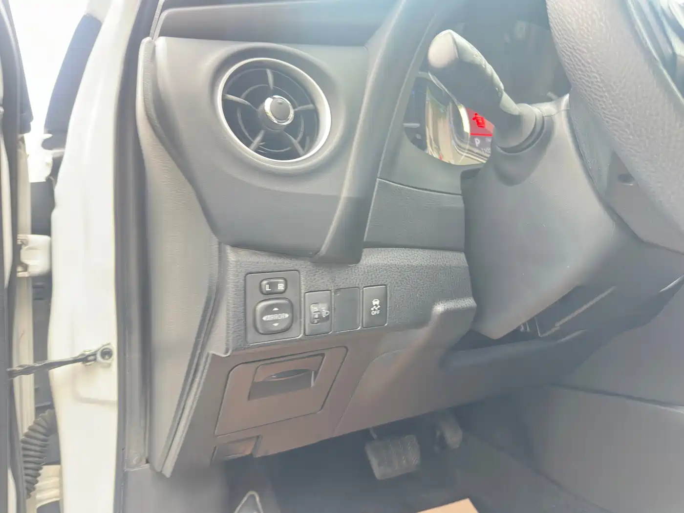 Toyota Corolla 2017 Facelift 1.2T S-CVT GL-i фото 19