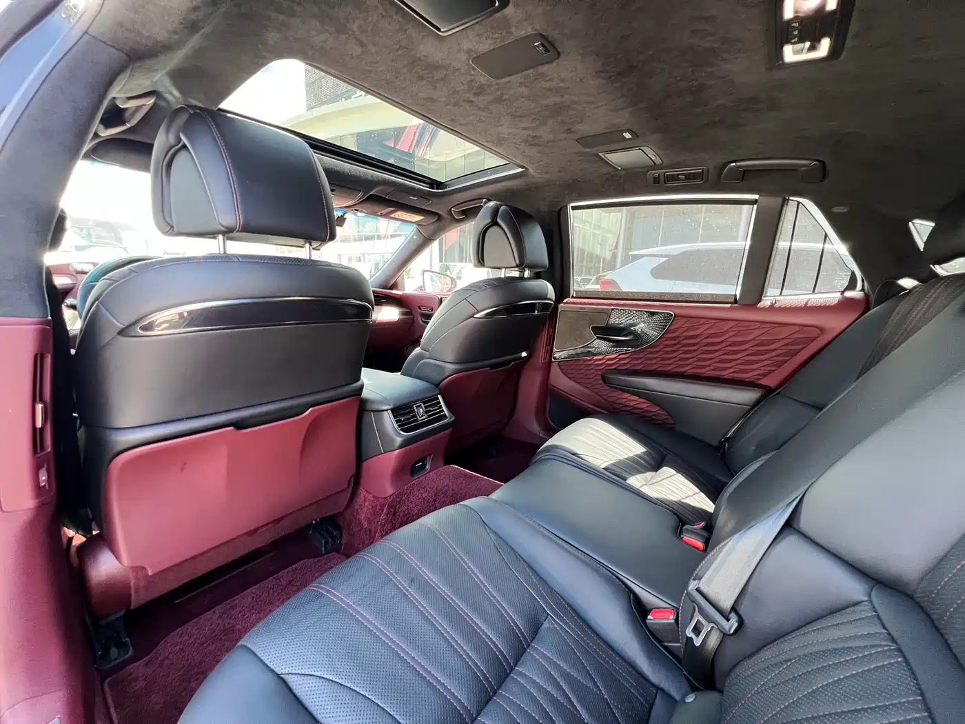 Lexus LS 2020 500h Executive (China VI) фото 6