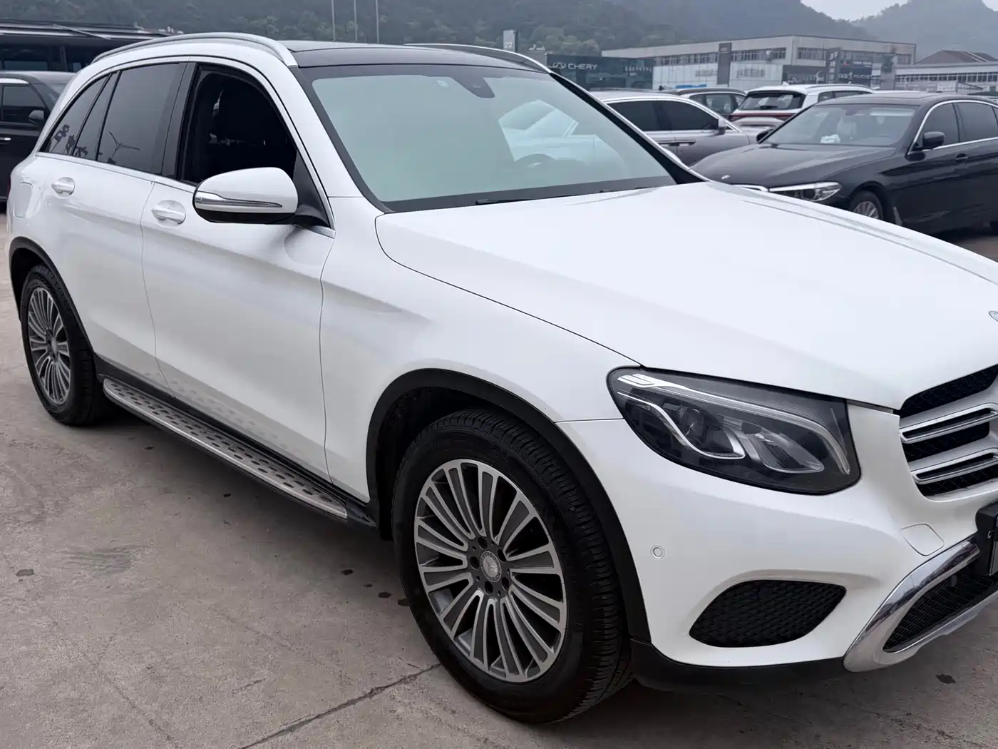 Mercedes-Benz GLC 2016 GLC 260 4MATIC Dynamic фото 3
