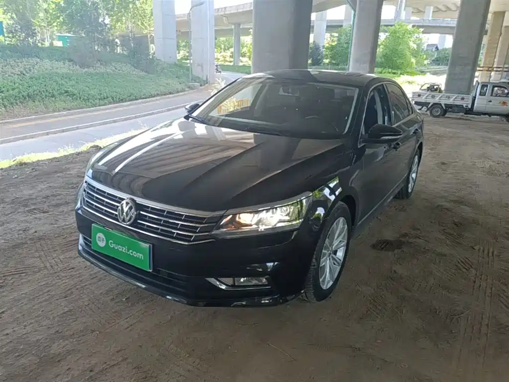 Volkswagen Passat 2017 330TSI DSG Prestige фото 2
