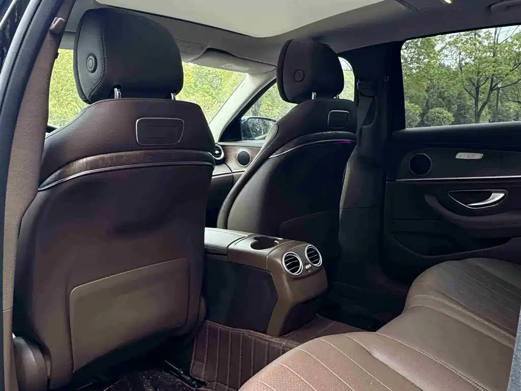 Mercedes-Benz E-Class 2019 E 200 L фото 14