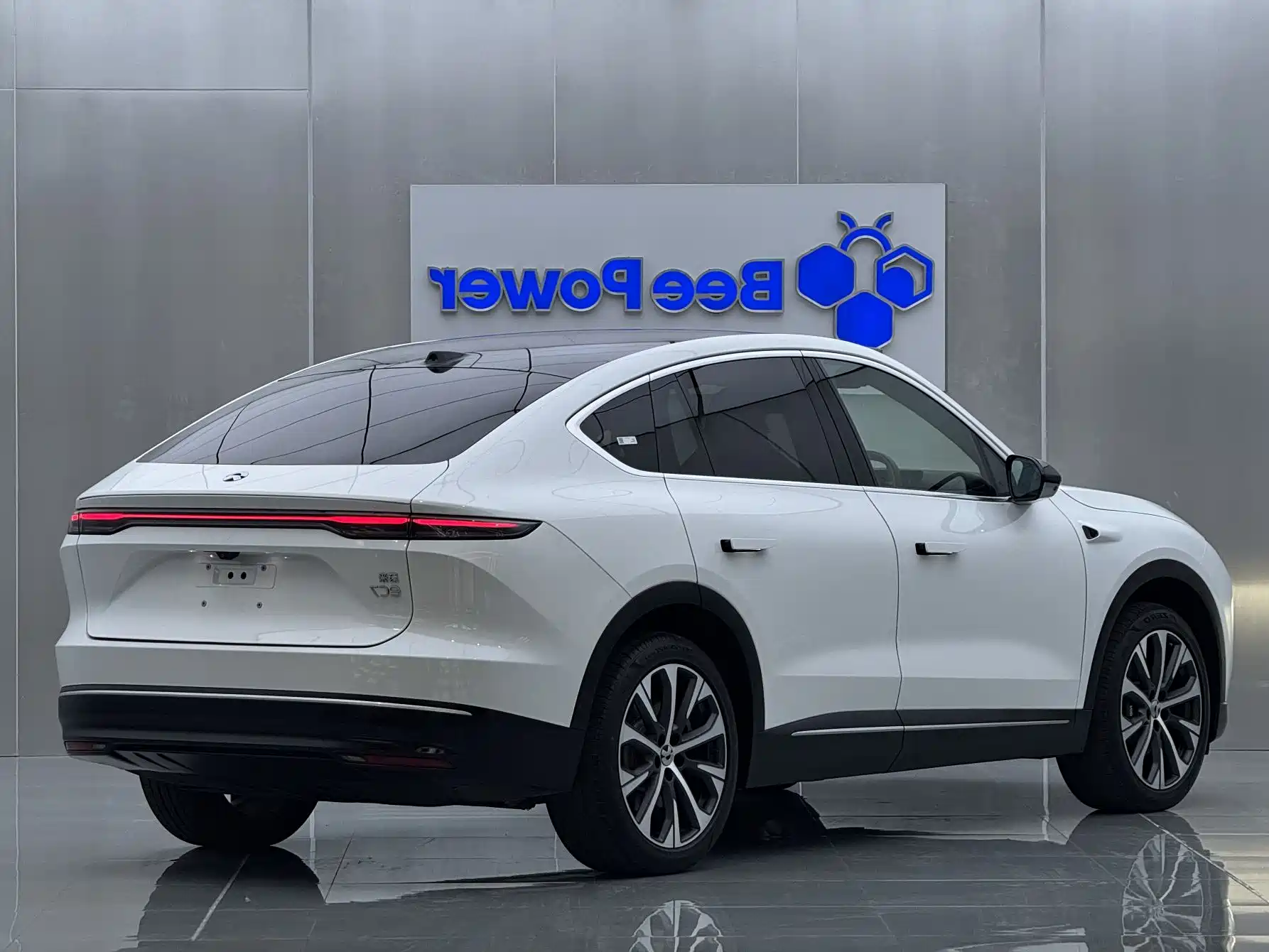 Фото 6 - NIO EC7