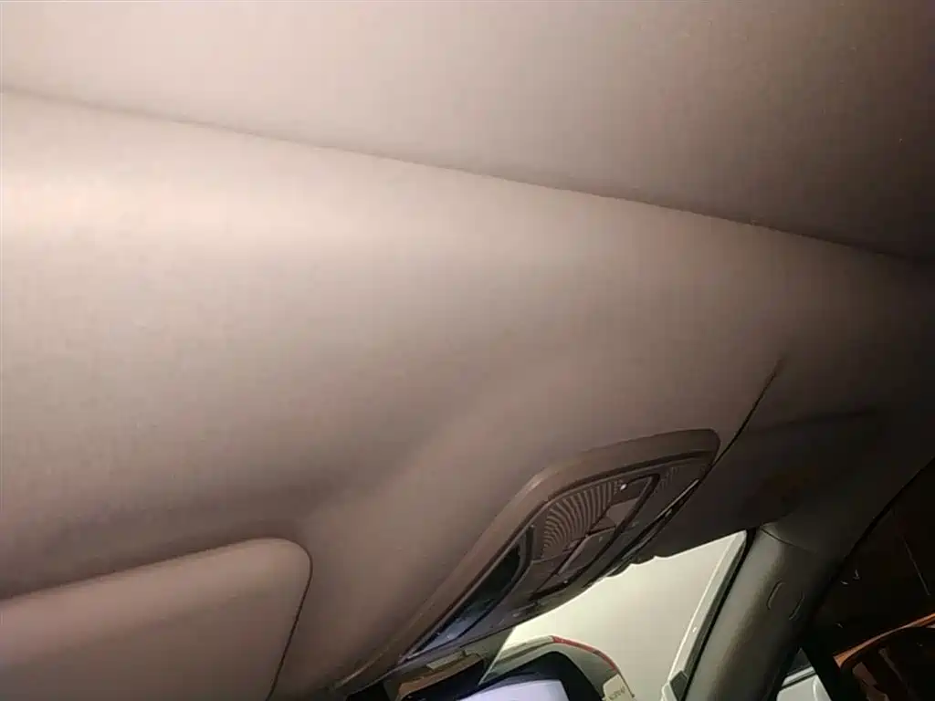 GAC Trumpchi Trumpchi GS4 2018 235T Automatic 2WD Luxury Smart Connect Million Commemorative Edition фото 18