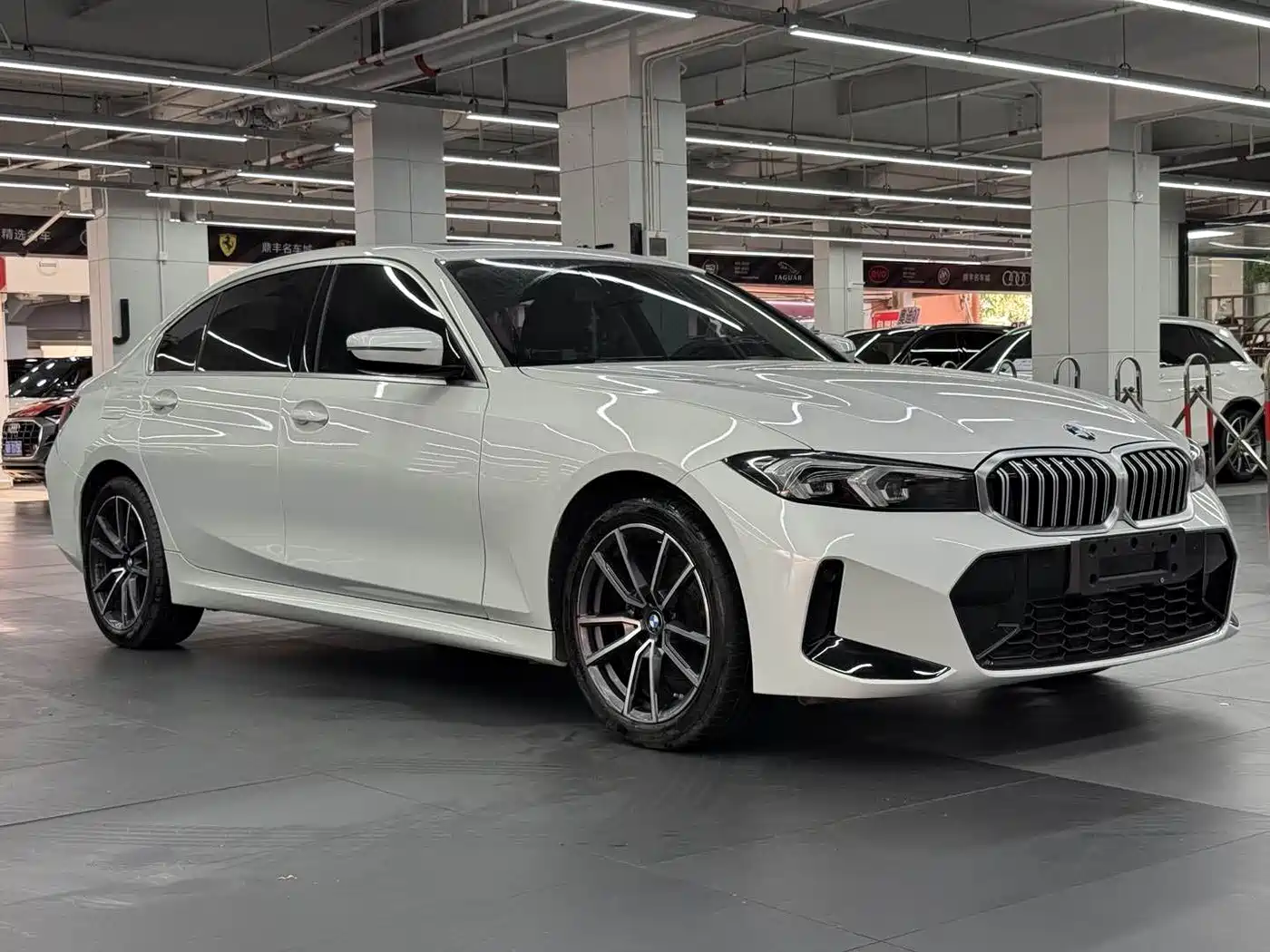 BMW 3 Series 2024 320i M Sport Package фото 3