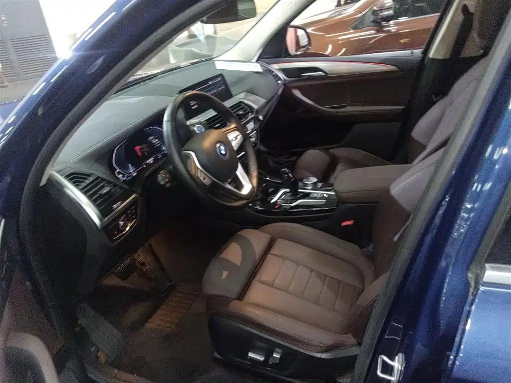 BMW iX3 2021 Facelift Leading фото 11