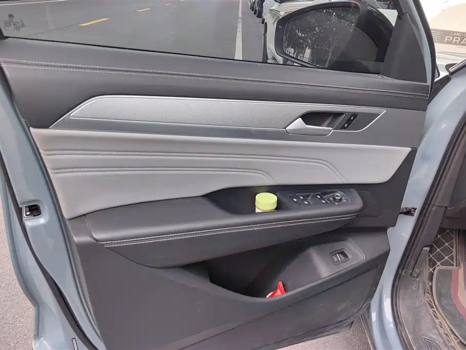 Volkswagen Talagon 2023 380TSI 4WD R-Line Launch Edition фото 7