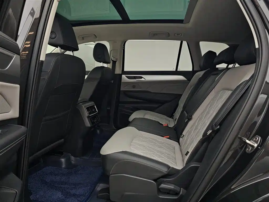 Volkswagen Talagon 2023 380TSI 4WD R-Line Touring Edition фото 12
