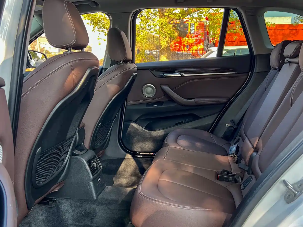 BMW X1 2022 xDrive25Li Premium фото 15