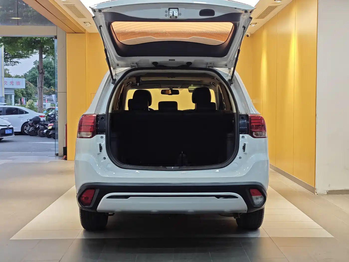 Mitsubishi Outlander 2019 2.0L 2WD Enjoy 5-Seater China VI фото 28