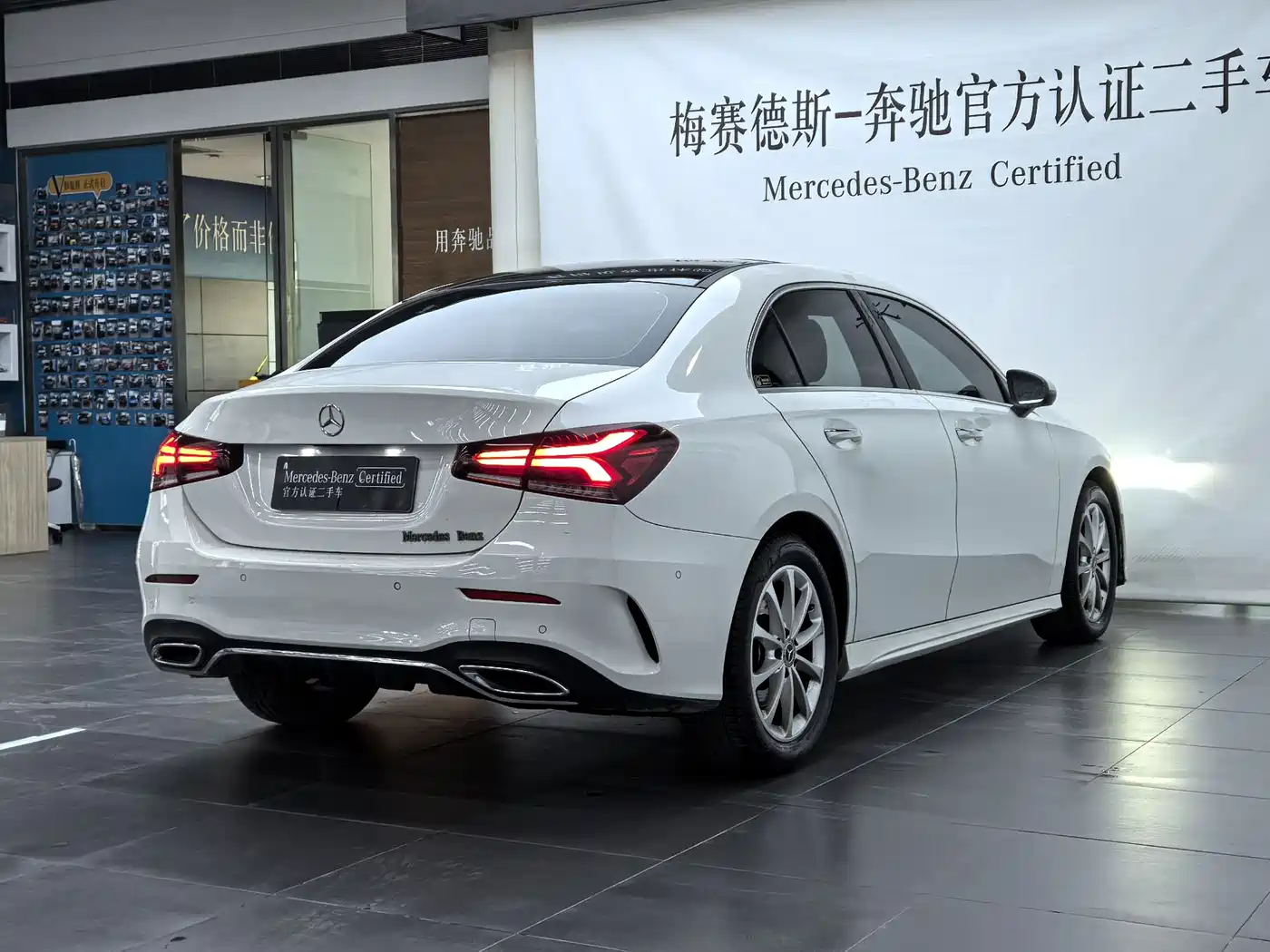 Mercedes-Benz A-Class 2021 A 200 L Sport Sedan Dynamic Type фото 5