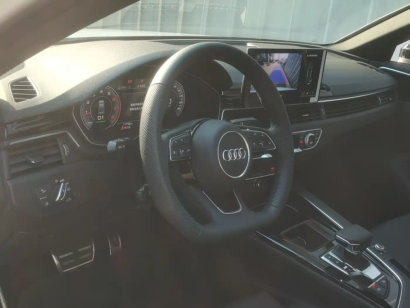 Audi A4L 2025 2 Million Celebration Edition 40 TFSI Luxury Dynamic фото 6