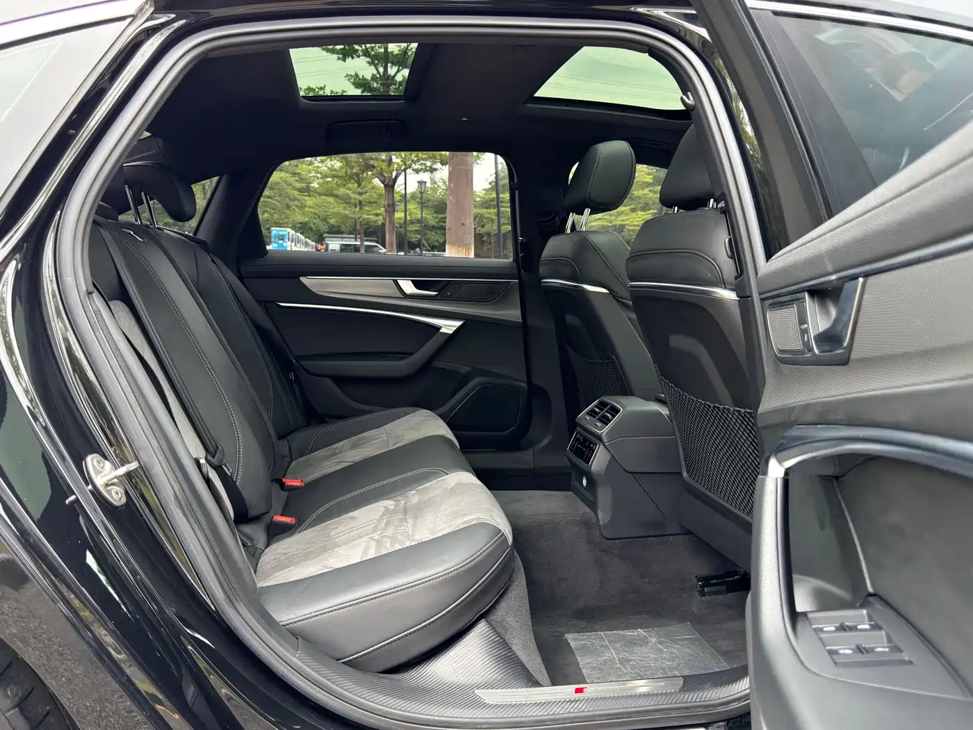 Audi A6L 2021 45 TFSI Exclusive Sport фото 15