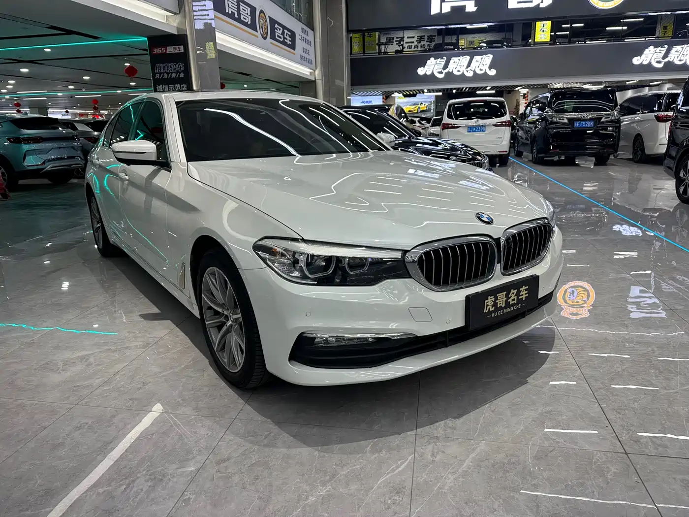 BMW 5 Series 2018 528Li Launch Special Edition фото 3