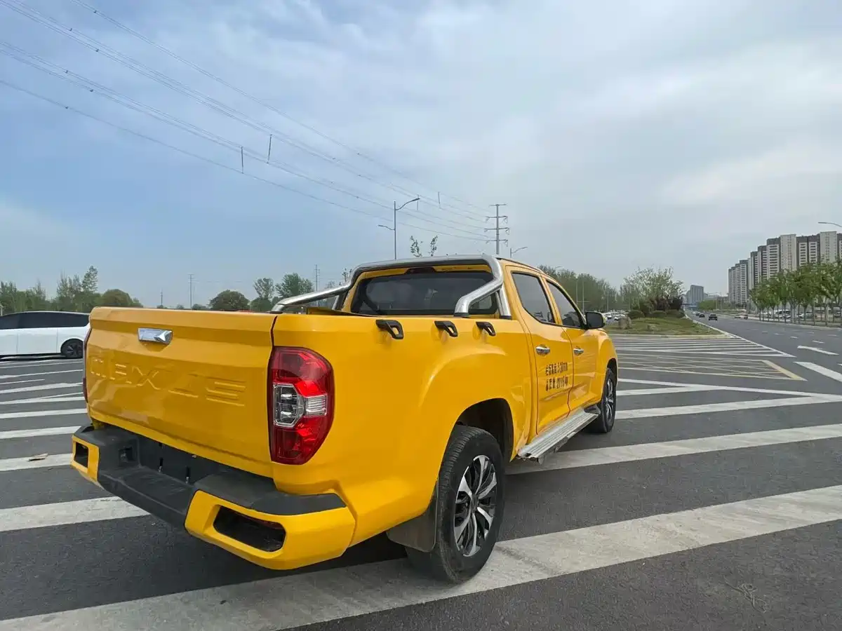 SAIC Maxus Maxus T70 2022 2.0T Manual Diesel 2WD 5th Anniversary Elite Long Bed Flat Floor фото 9