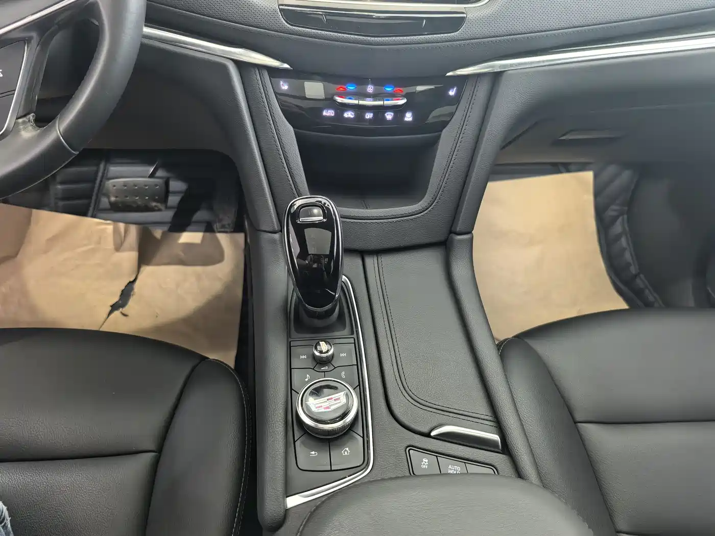 CADILLAC XT5
