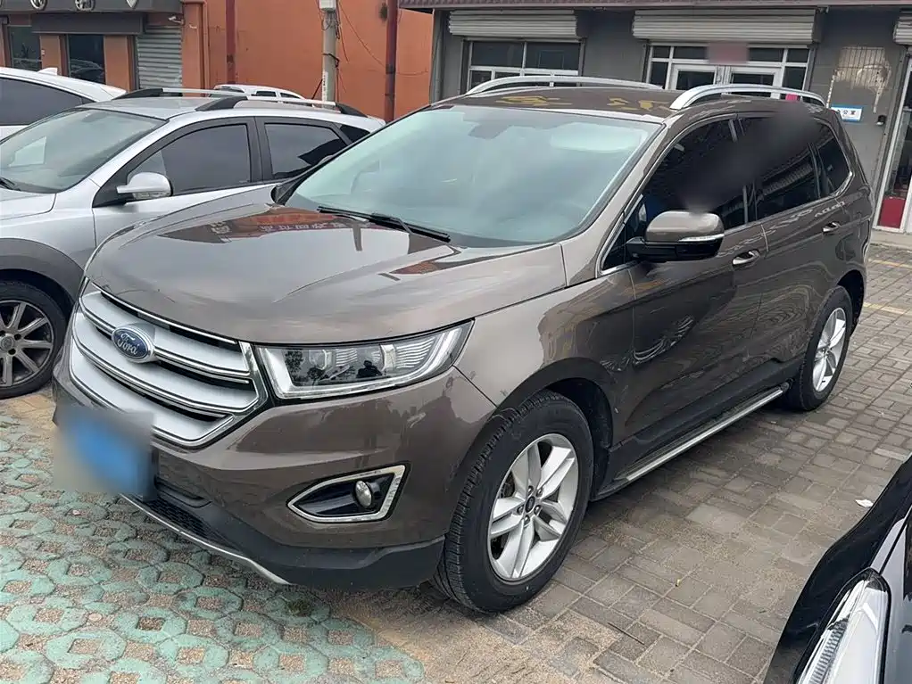 Photo 2 - Ford Edge