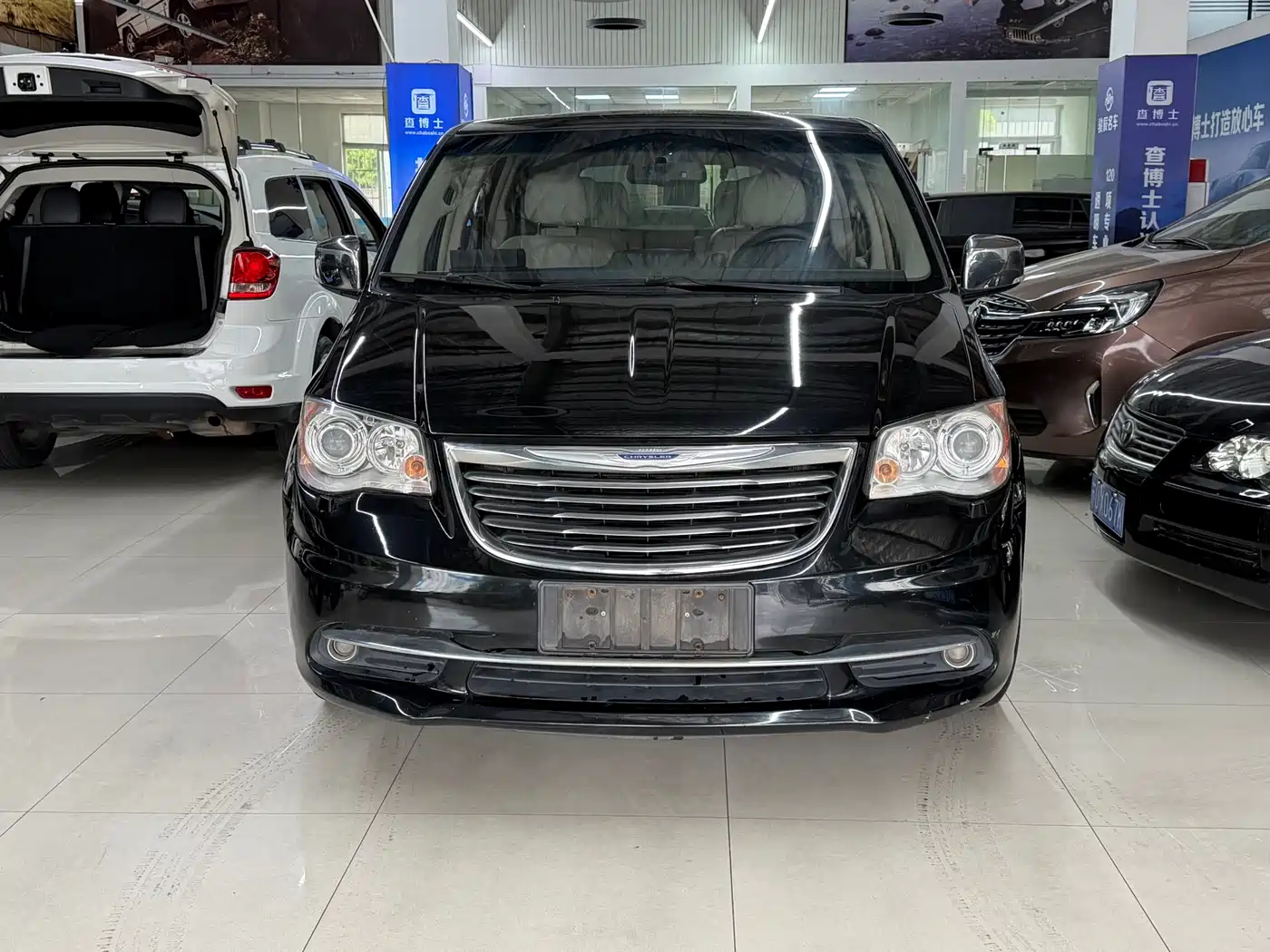 Chrysler Grand Voyager (Import) 2014 3.6L Comfort Edition фото 2