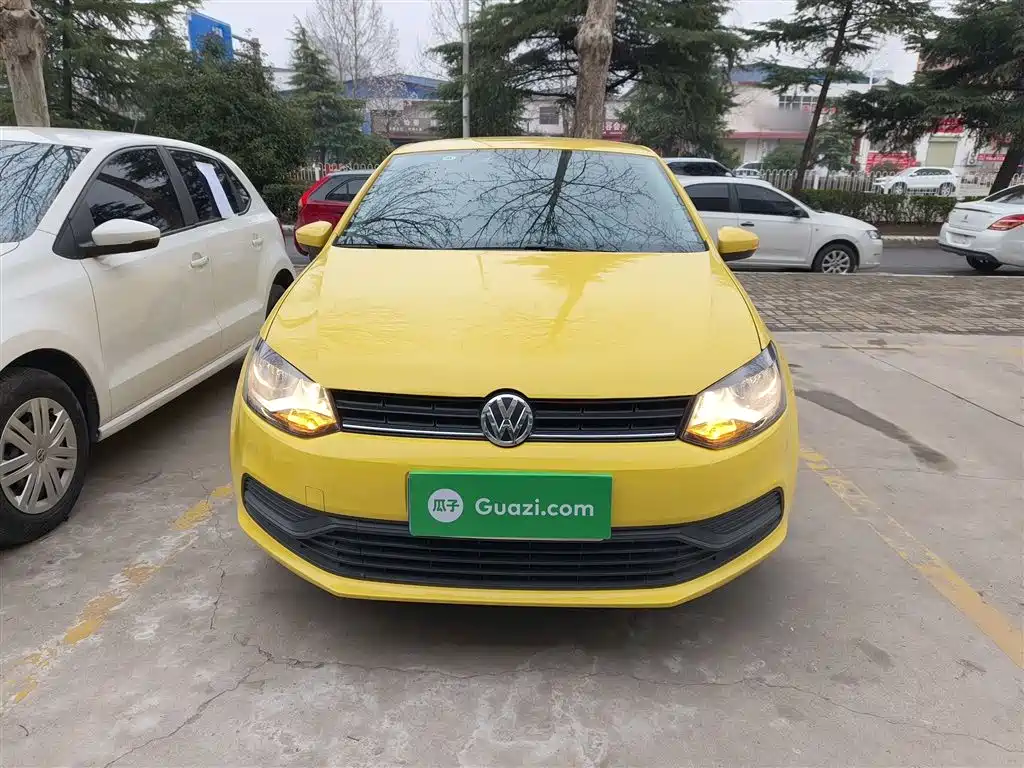 Volkswagen Polo 2016 1.4L Automatic Trend фото 3