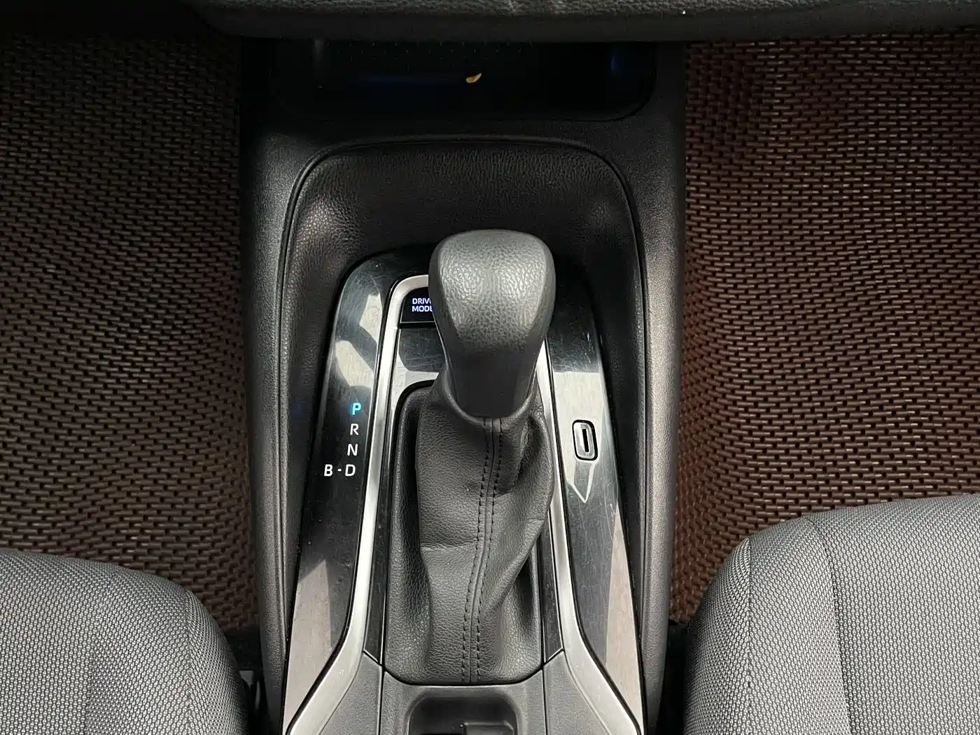 Toyota Levin 2021 Dual Hybrid 1.8H E-CVT Leading Edition фото 8