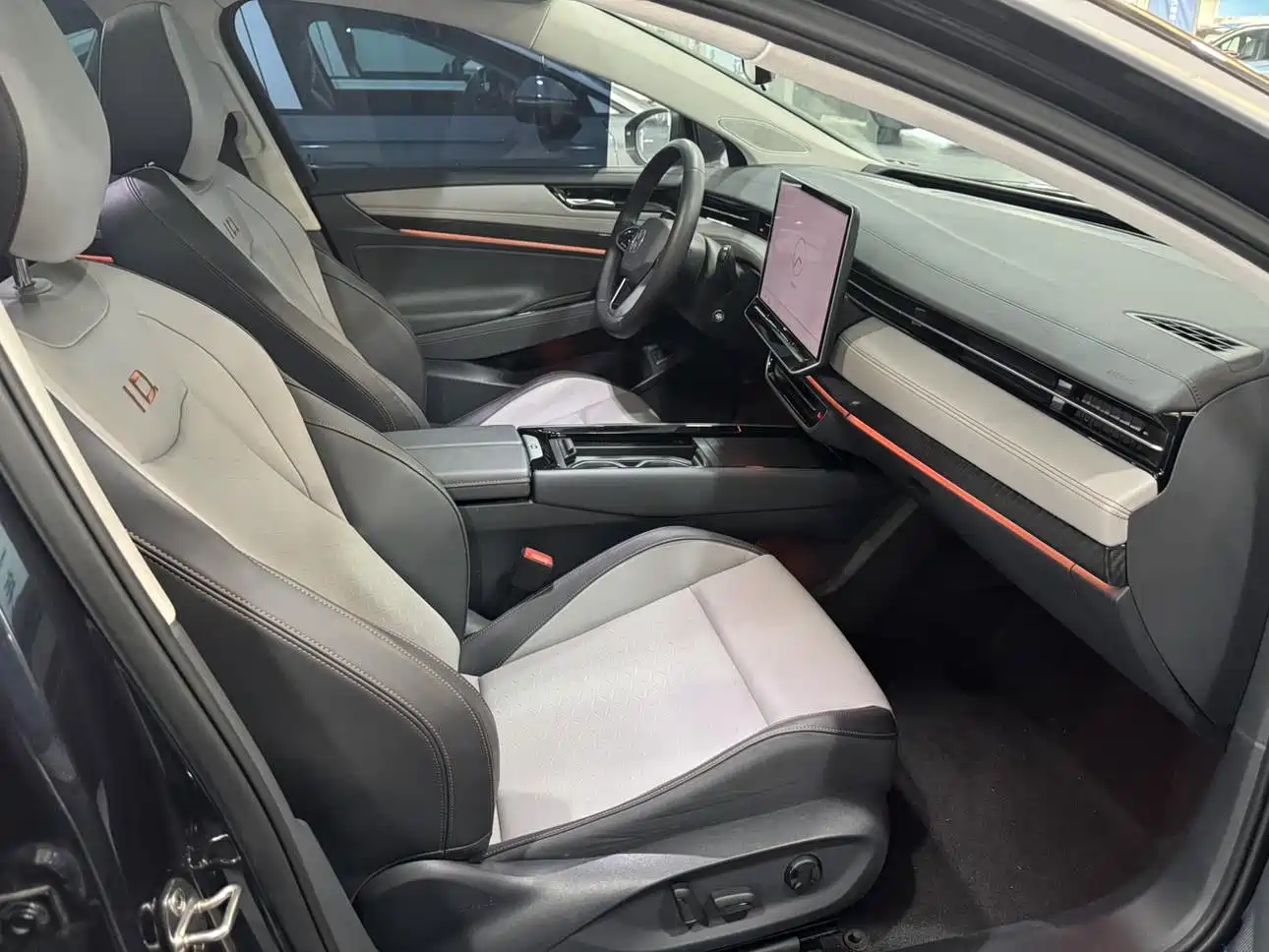 VOLKSWAGEN ID.7 VIZZION