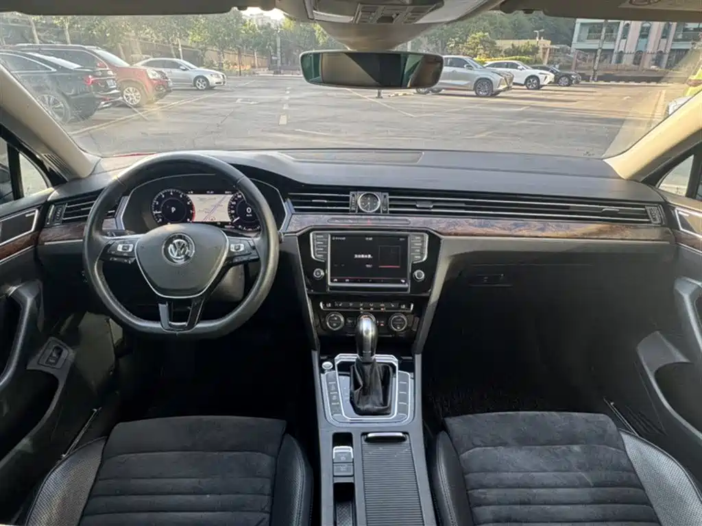 Volkswagen Magotan 2017 380TSI DSG Premium фото 25