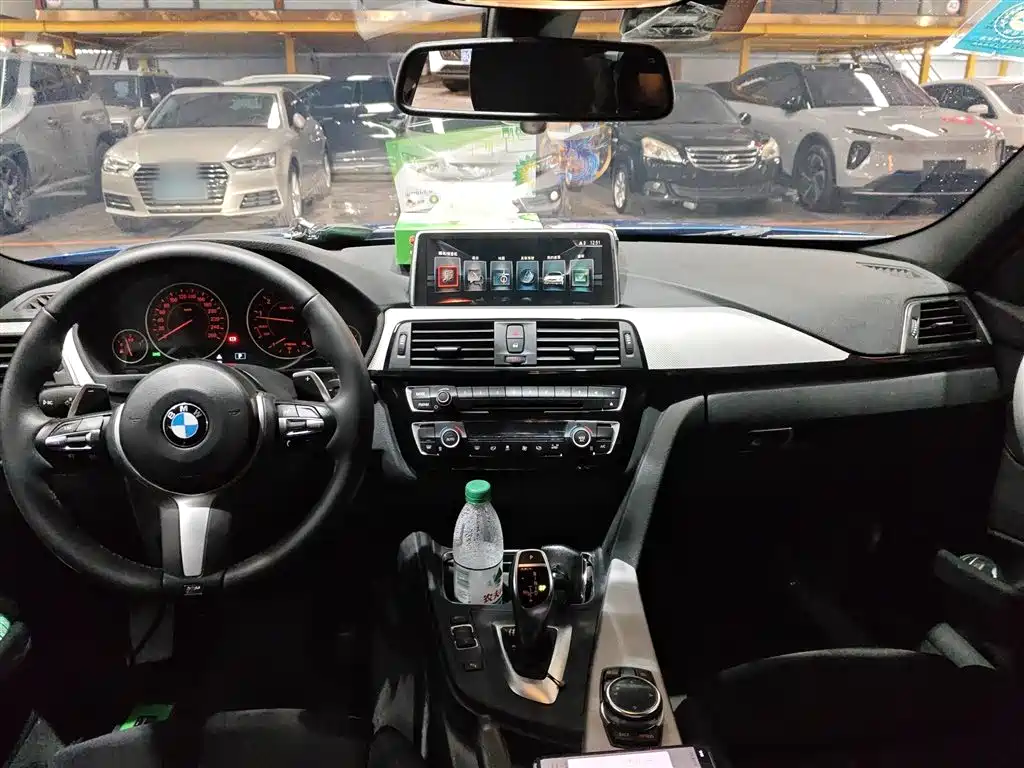 BMW 3 Series 2017 320i M Sport фото 10