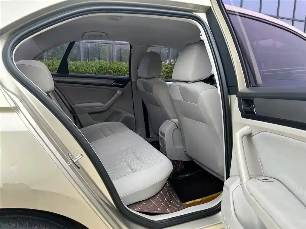 Volkswagen Bora 2016 Model 1.6L Automatic Fashion фото 17