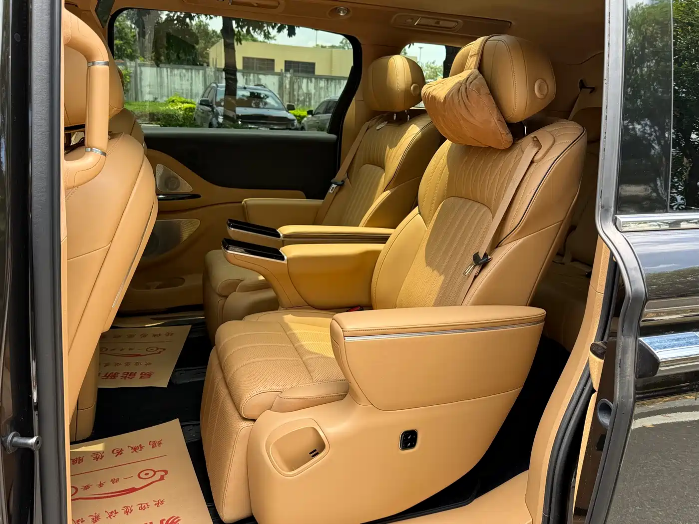 Voyah Auto Voyah Dreamer 2025 PHEV AWD Flagship Kunpeng Edition фото 11