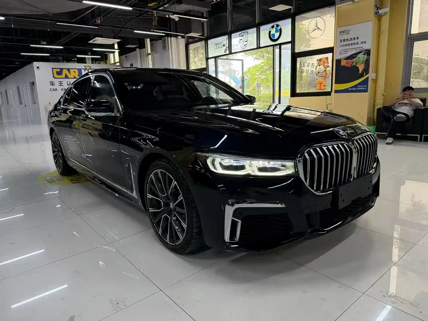 BMW 7 Series 2019 740Li Leading M Sport Package фото 2