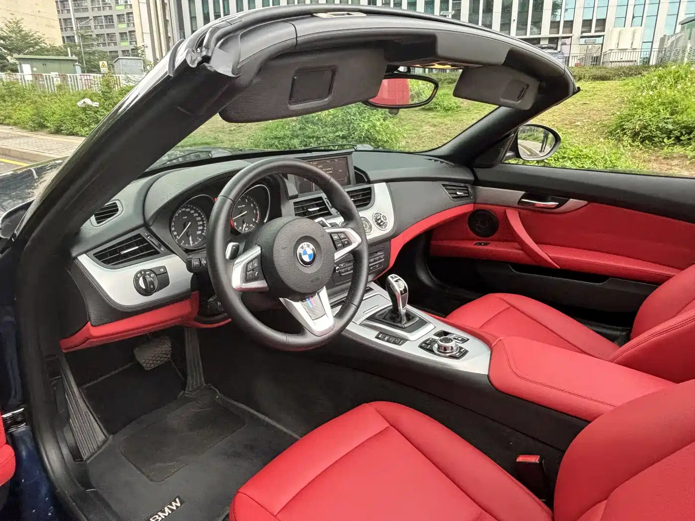 BMW Z4 2013 sDrive20i Leading фото 15