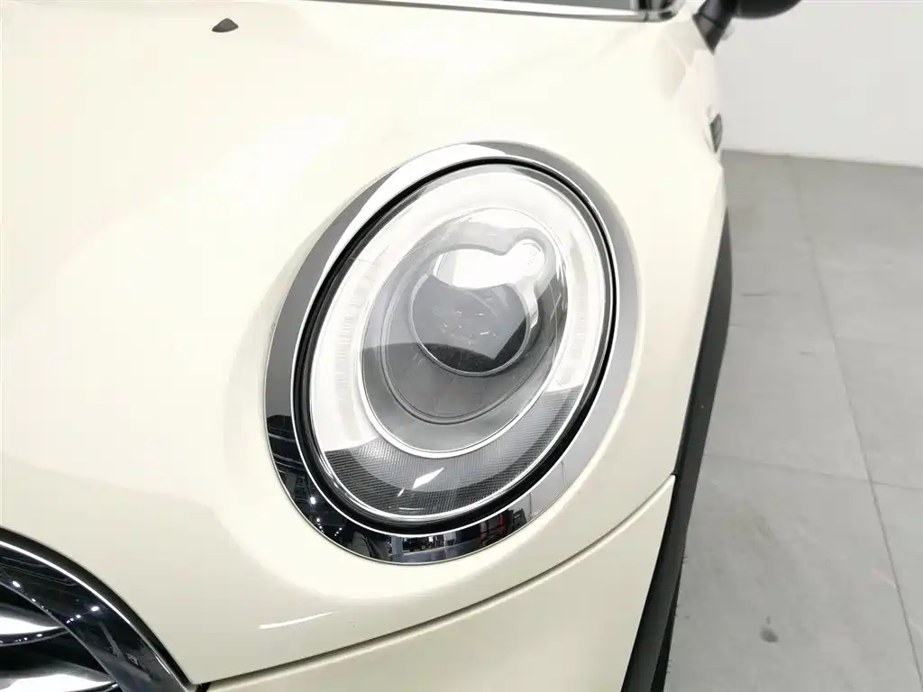 MINI 2016 1.5T COOPER Pioneer фото 7