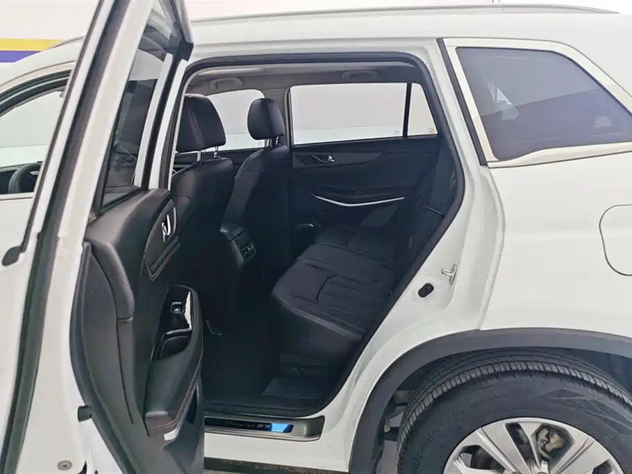 CHANGAN CS75