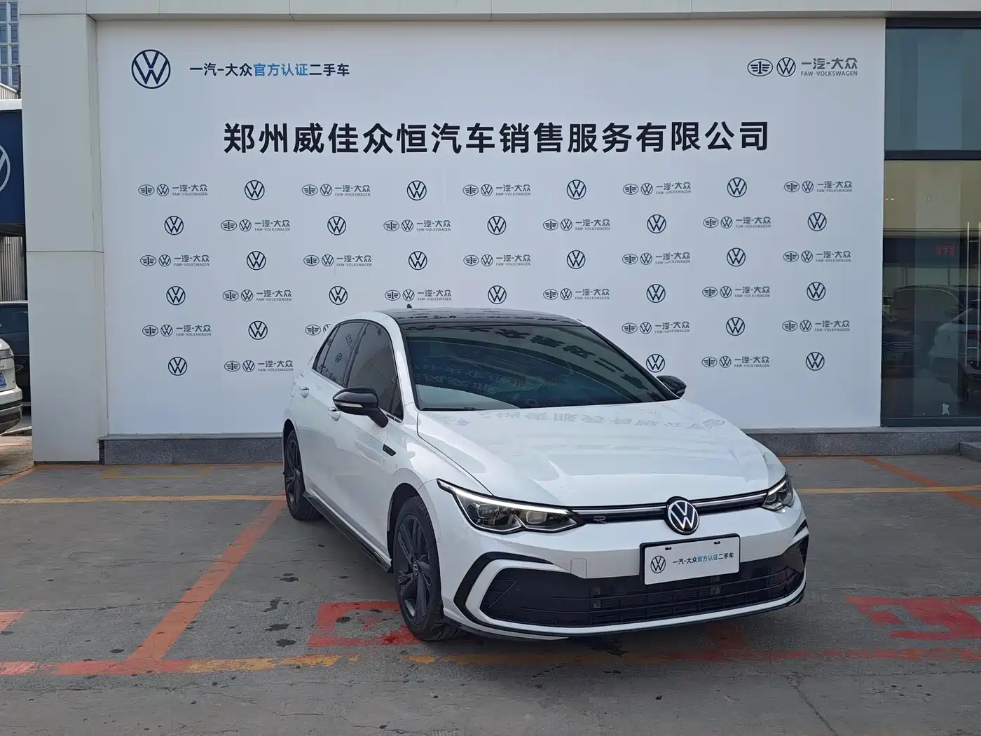 Volkswagen Golf 2023 280TSI DSG R-Line Lite фото 11